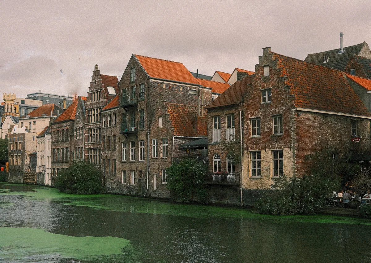 The canals were covered in bright green duckweed when I visited.